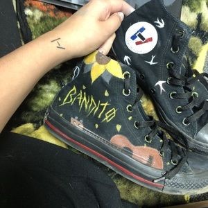 Custom shoes